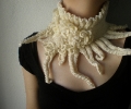elan-knitted-neckwarmer_scarflette-ivory-cream-roses